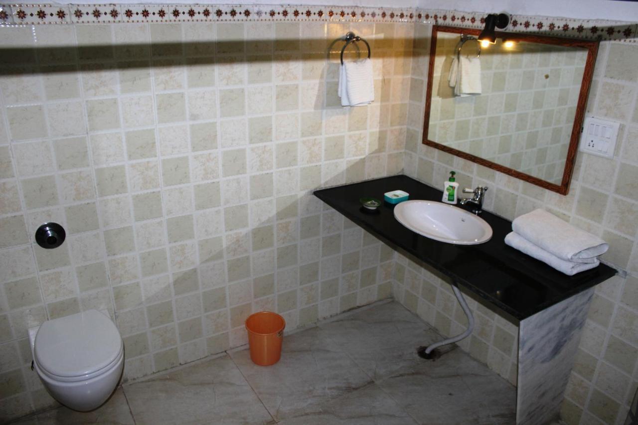 Appartamento Royal Farm Bharatpur Esterno foto